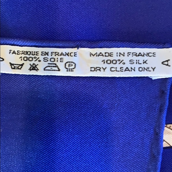 Hermes Grands Ponds Hermès Silk Scarf. - Picture 4 of 8